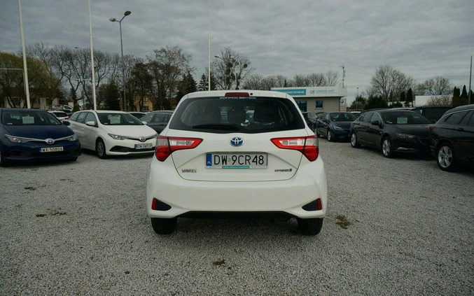 Toyota Yaris cena 42000 przebieg: 179561, rok produkcji 2018 z Skawina małe 529